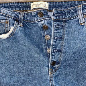 Abercrombie Curve Love The Mom High Rise Jeans Medium Wash Raw Hem Size 30/10s
